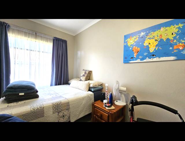 3 BEDROOM TOWNHOUSE FOR SALE IN MORELETA PARK